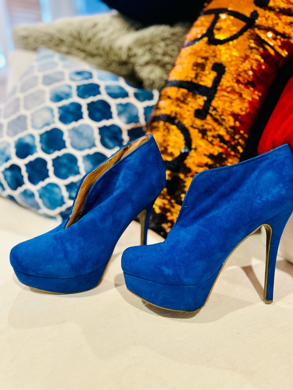 Stunning Zigi Soho cobalt blue Sueded Platform High-Heel ankle Booties